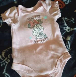 Newborn pink Minnie mouse onesie